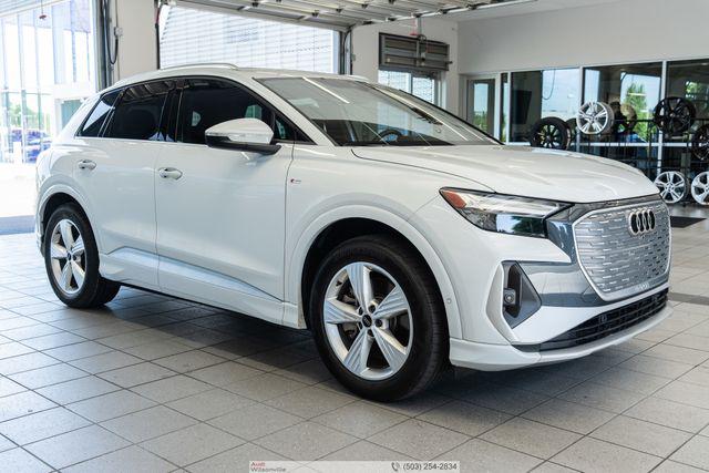 2024 Audi Q4 e-tron 55 Premium Plus quattro's photo