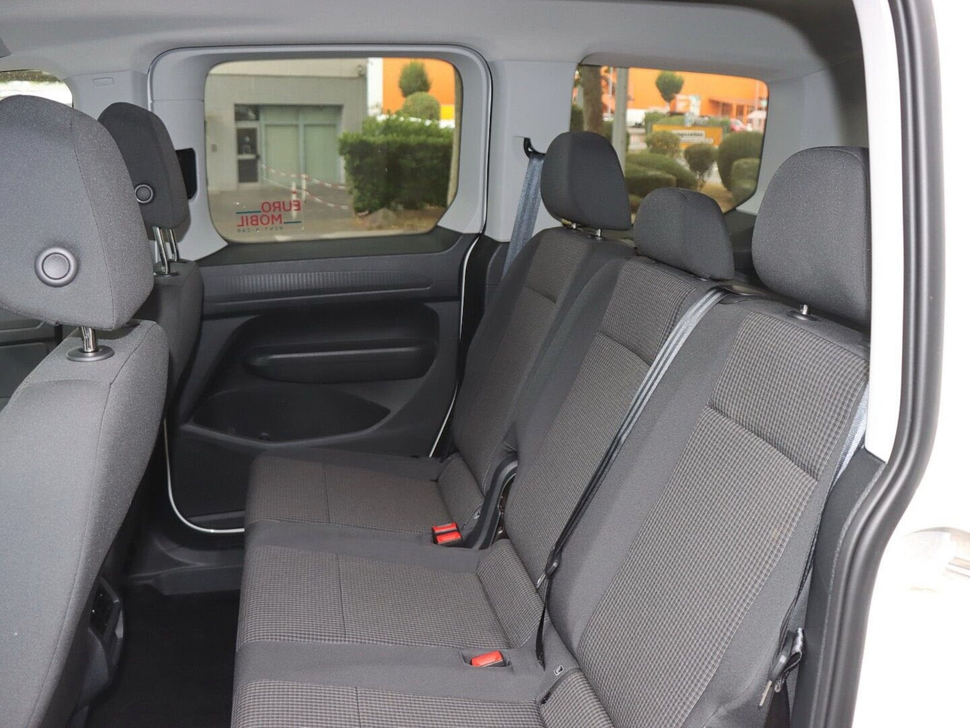Volkswagen Caddy Basis-Modell