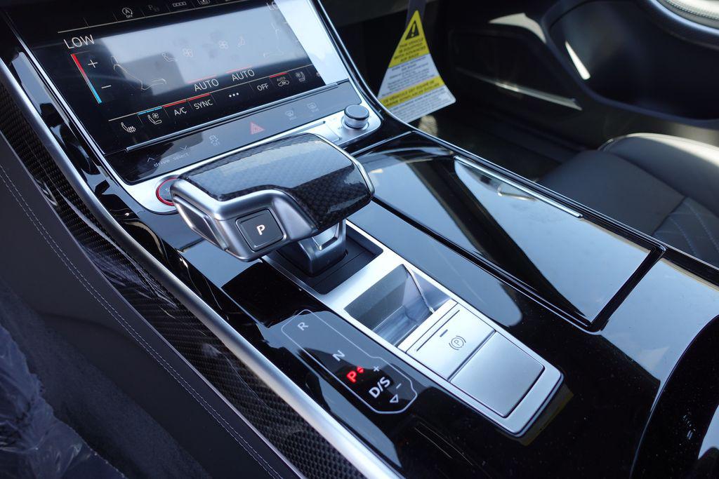 2025 Audi S8 Base - Photo 18