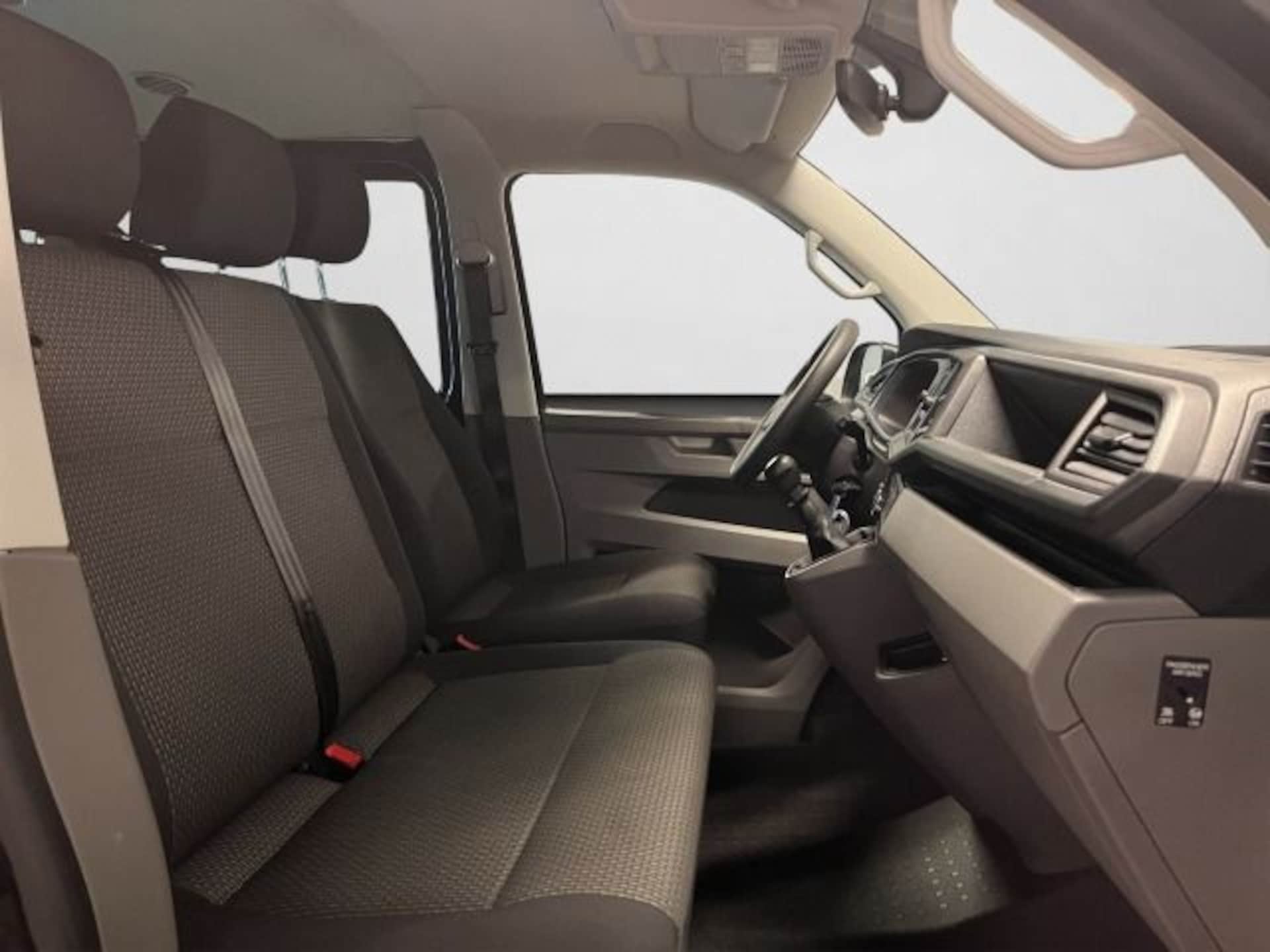 Volkswagen T6.1 Transporter Kombi langer Radstand