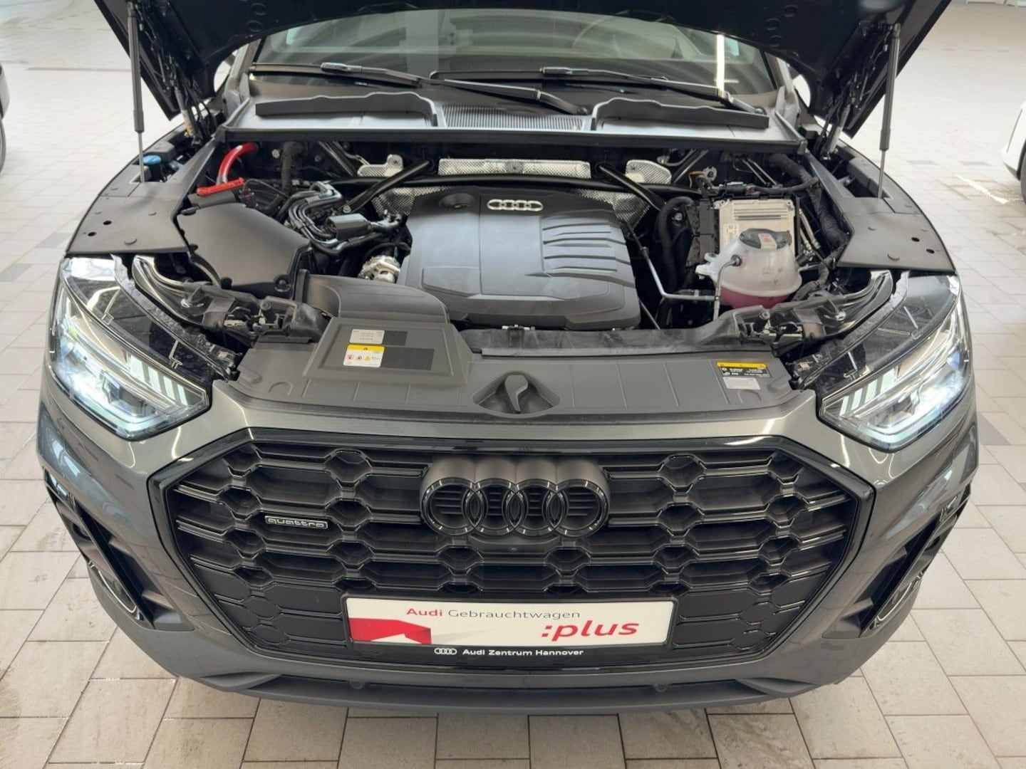 Bild über Audi Q5 40 TDI quattro 150 kW S tronic - für weitere Informationen kontaktieren Sie den Audi Partner