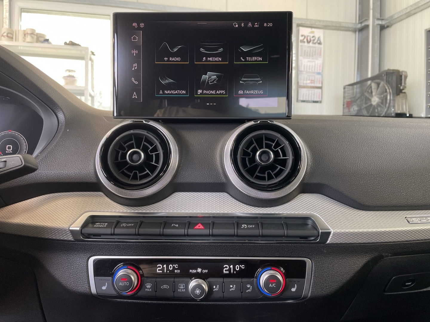 Bild über Audi Q2 advanced 40 TFSI quattro S tronic - für weitere Informationen kontaktieren Sie den Audi Partner