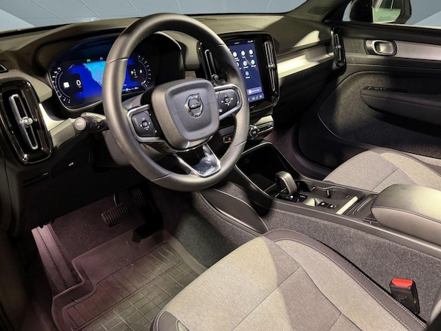 2023 Volvo XC40