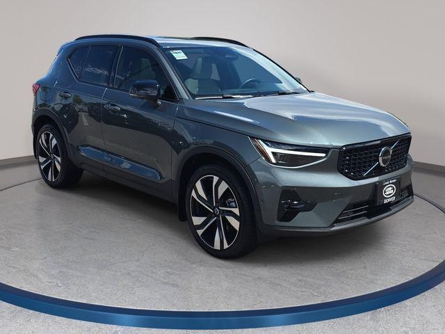 2026 Volvo XC40