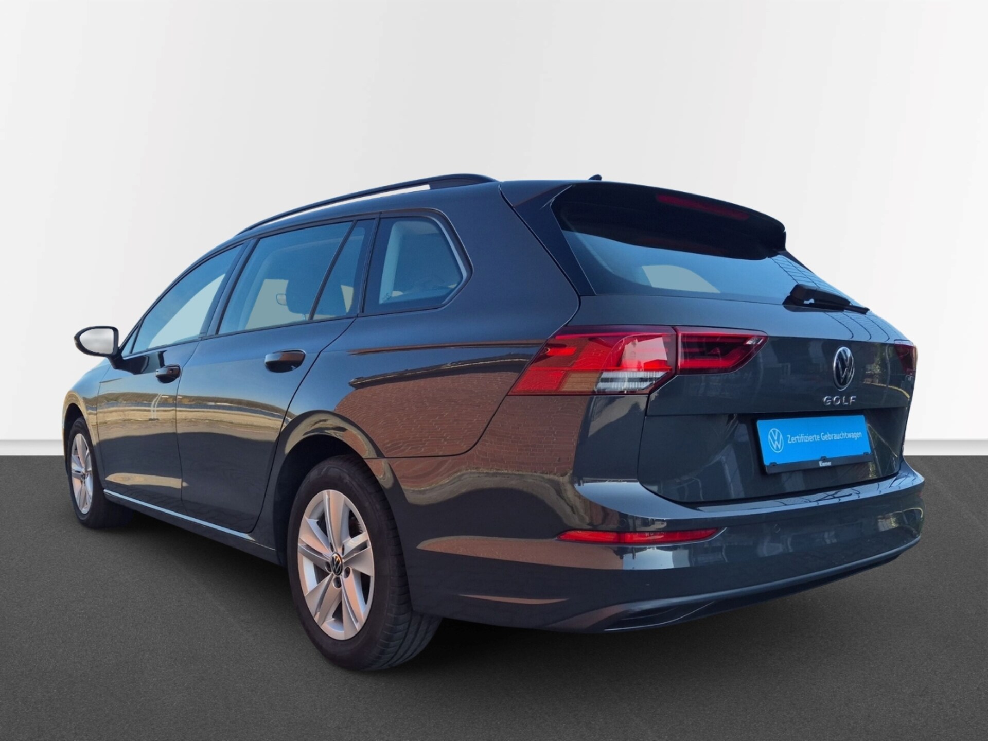 Volkswagen Golf Variant Life