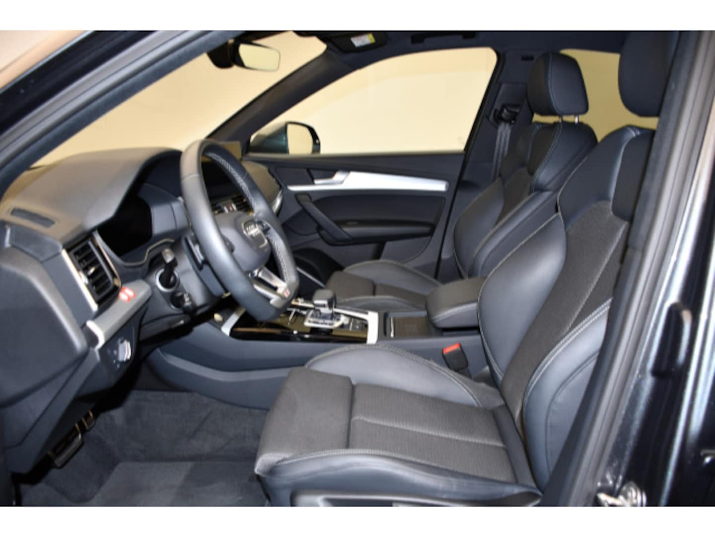 Bild über Audi Q5 Sportback 40 TDI quattro S tronic - für weitere Informationen kontaktieren Sie den Audi Partner