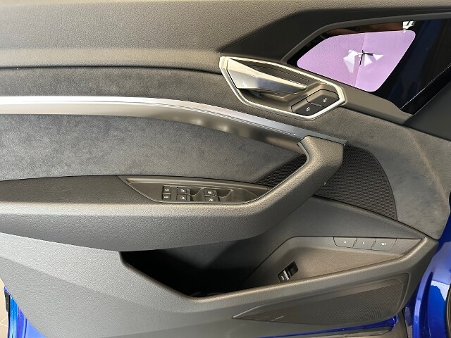Image about Audi Q8 e-tron S line 55 e-tron quattro