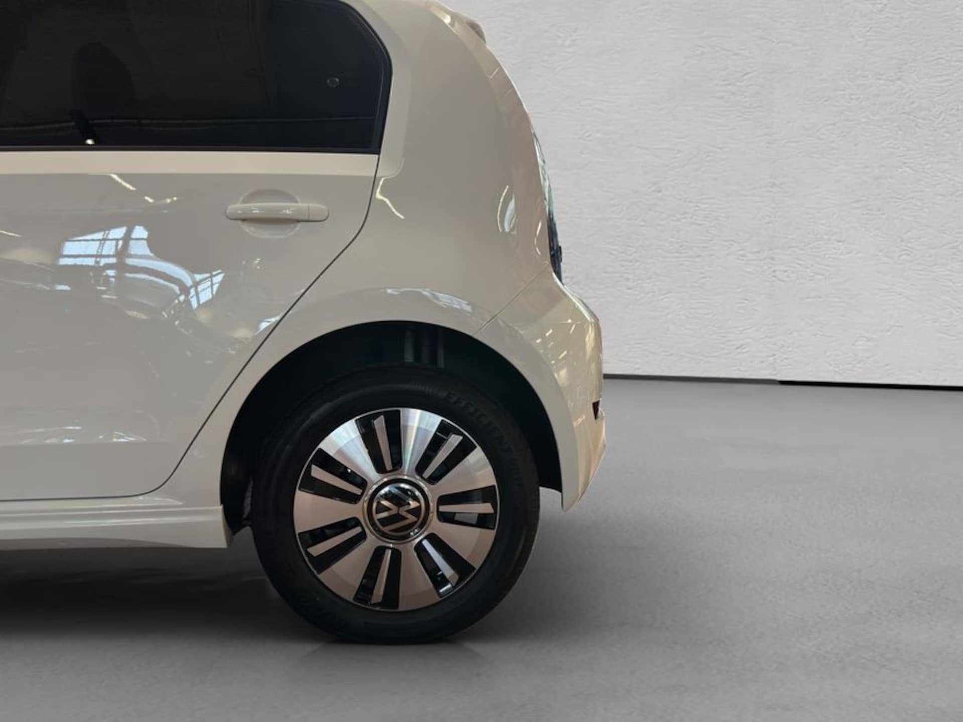 Volkswagen e-up! Style "Plus"