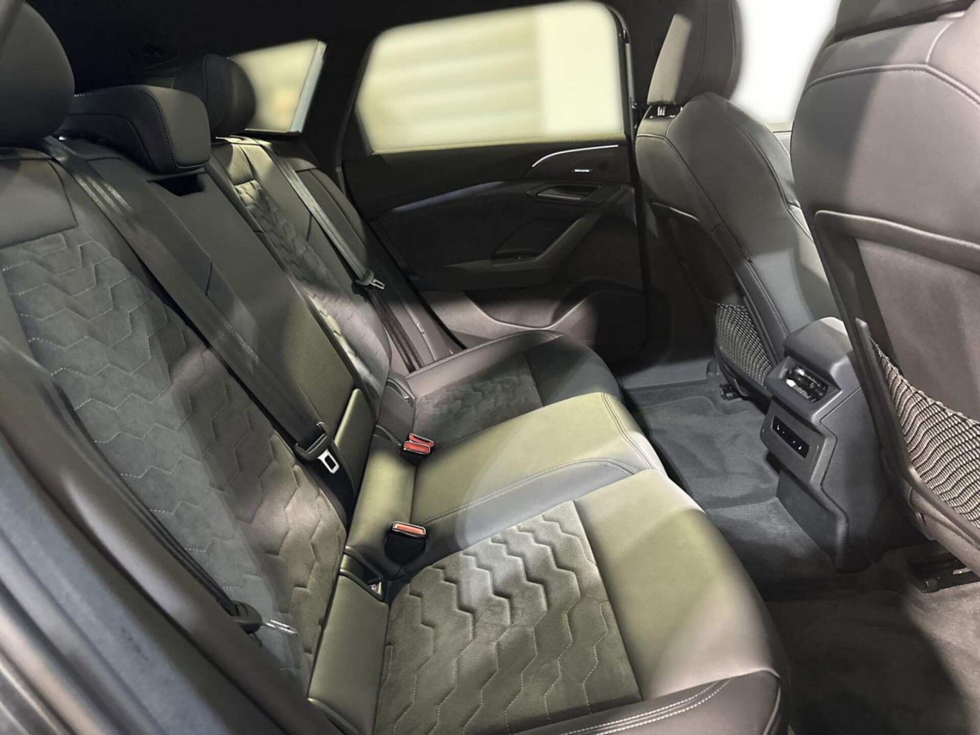 Audi A6 Avant e-tron edition one