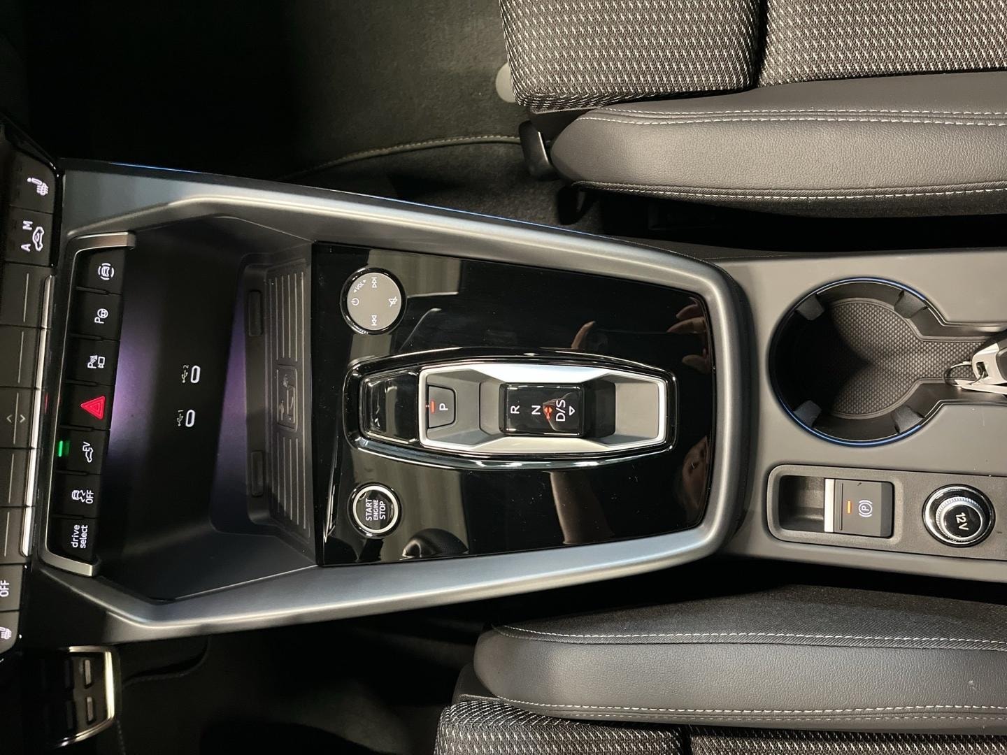Bild über Audi A3 Sportback TFSI e TFSI e 150 kW S tronic - für weitere Informationen kontaktieren Sie den Audi Partner