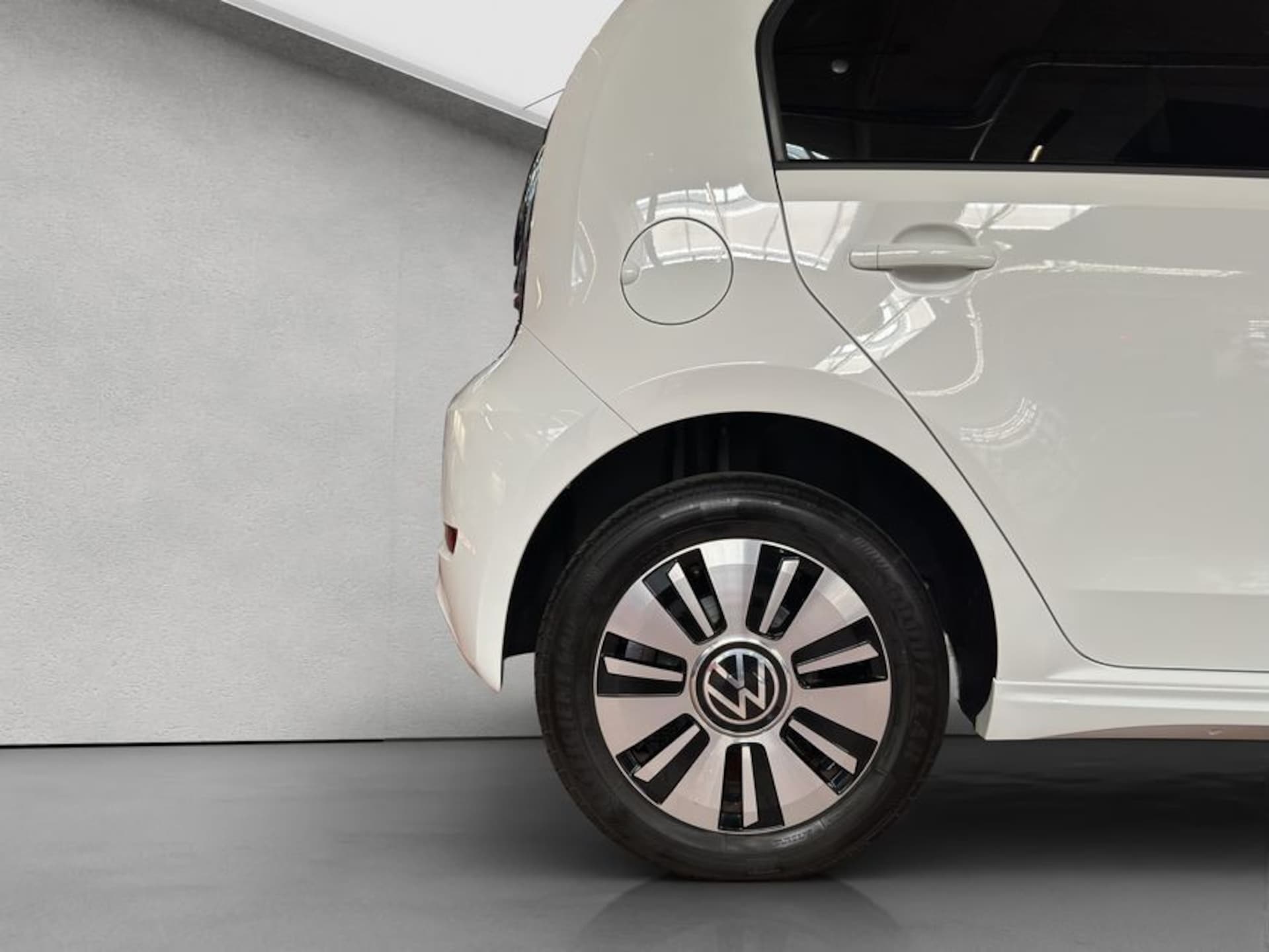 Volkswagen e-up! Style "Plus"