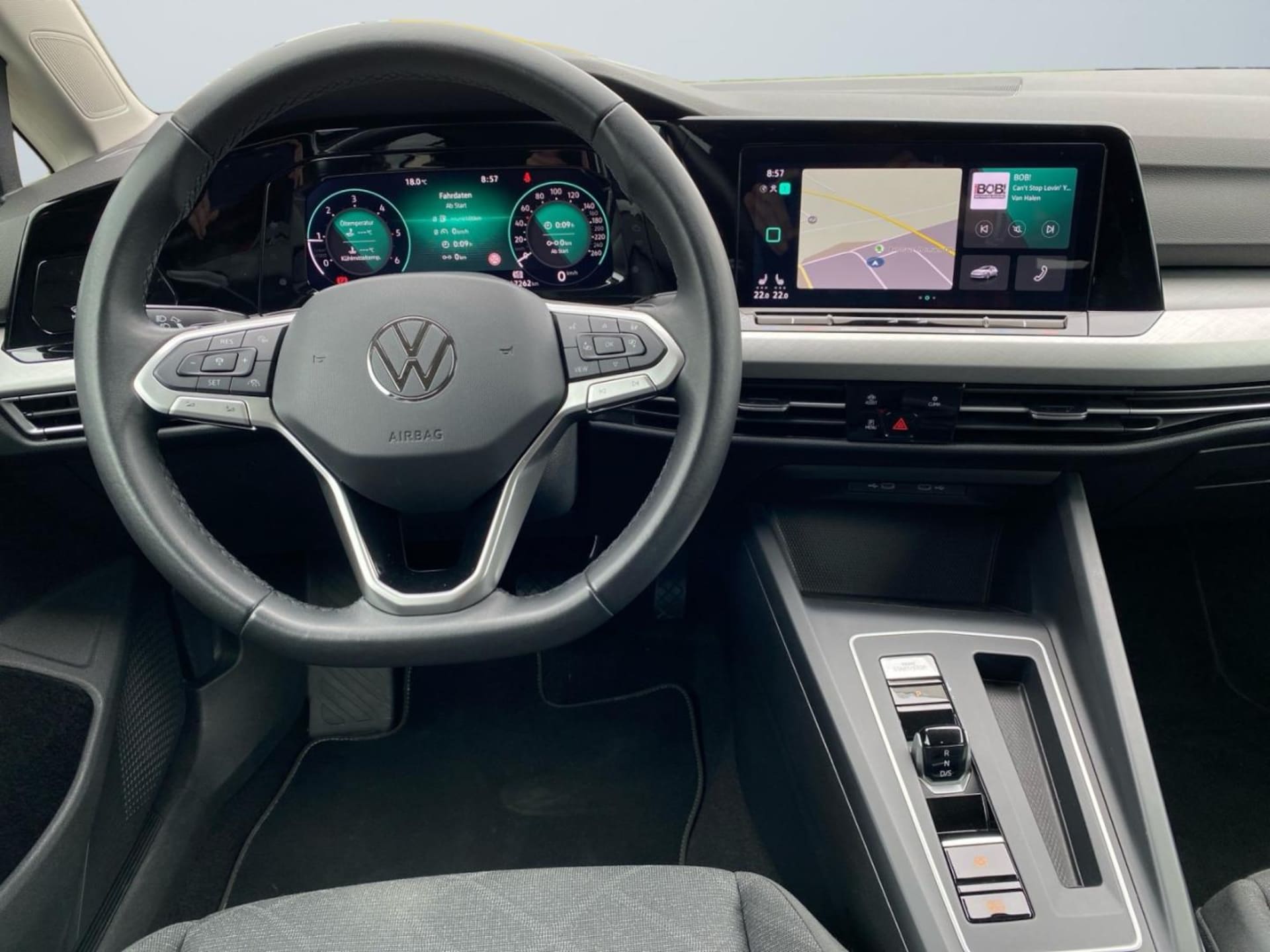 Volkswagen Golf Life
