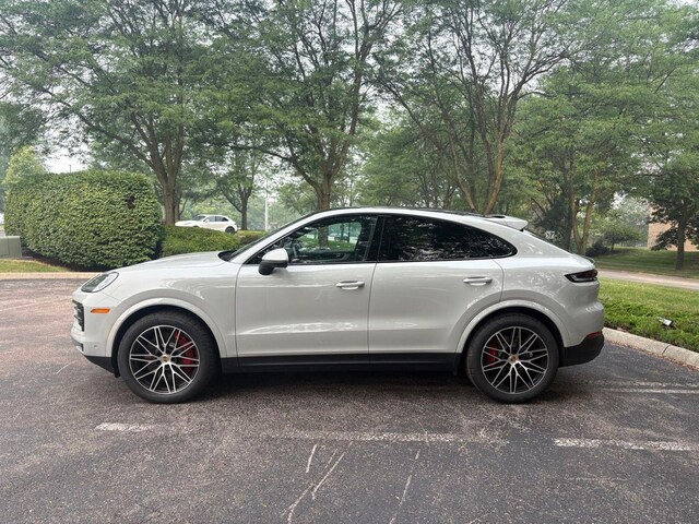 2024 Porsche Cayenne Hybrid