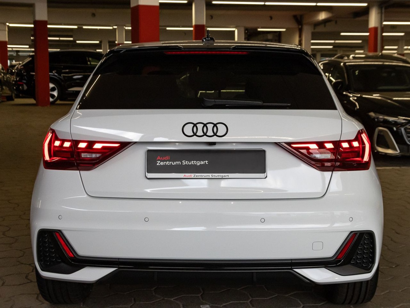Bild über Audi A1 Sportback S line 35 TFSI S tronic - für weitere Informationen kontaktieren Sie den Audi Partner