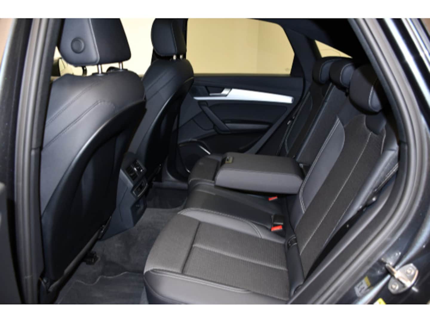 Bild über Audi Q5 Sportback 40 TDI quattro S tronic - für weitere Informationen kontaktieren Sie den Audi Partner