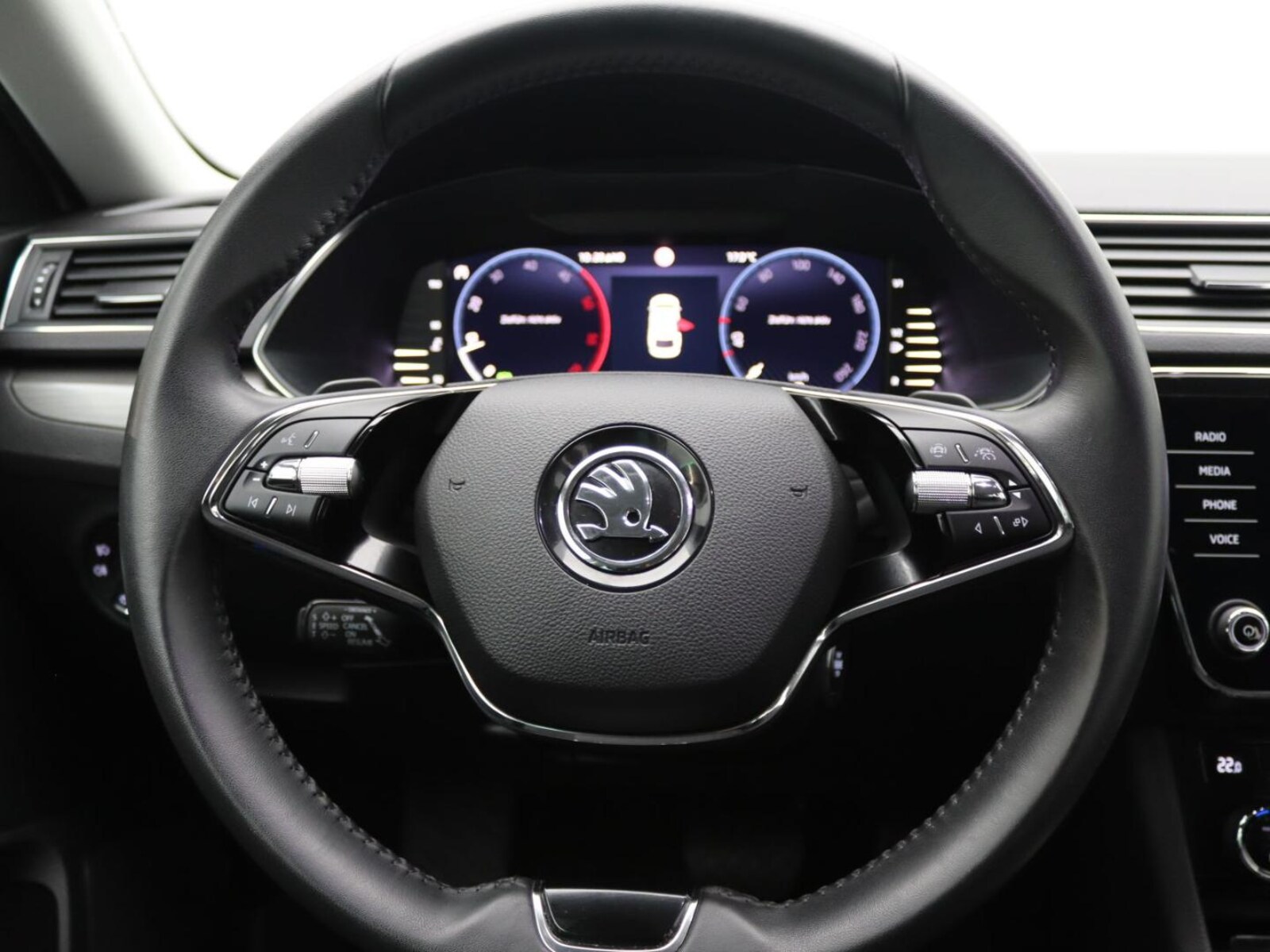 Škoda Superb Combi – Bild 12