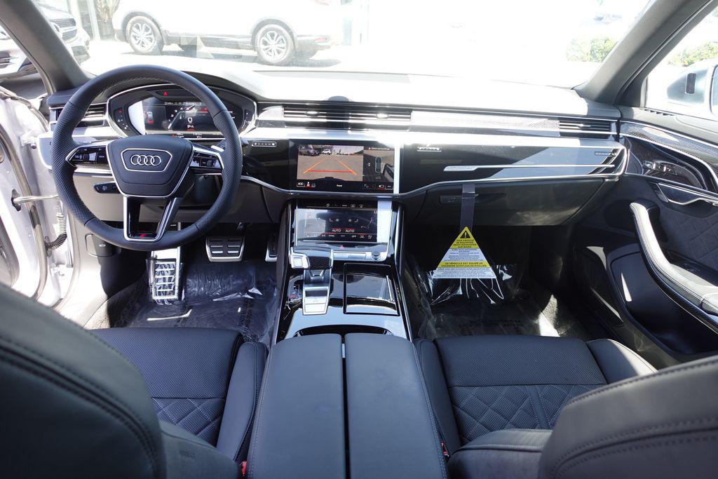 2025 Audi S8 Base - Photo 26