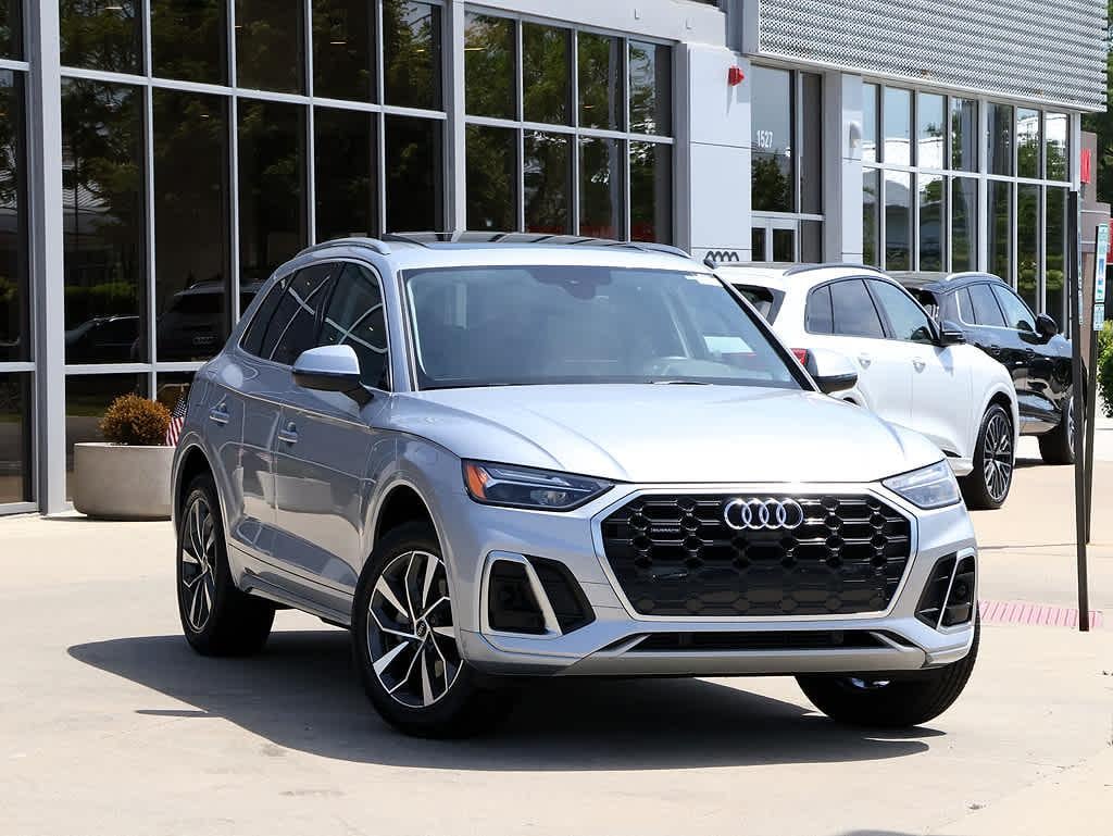2023 Audi Q5 45 Premium Plus's photo
