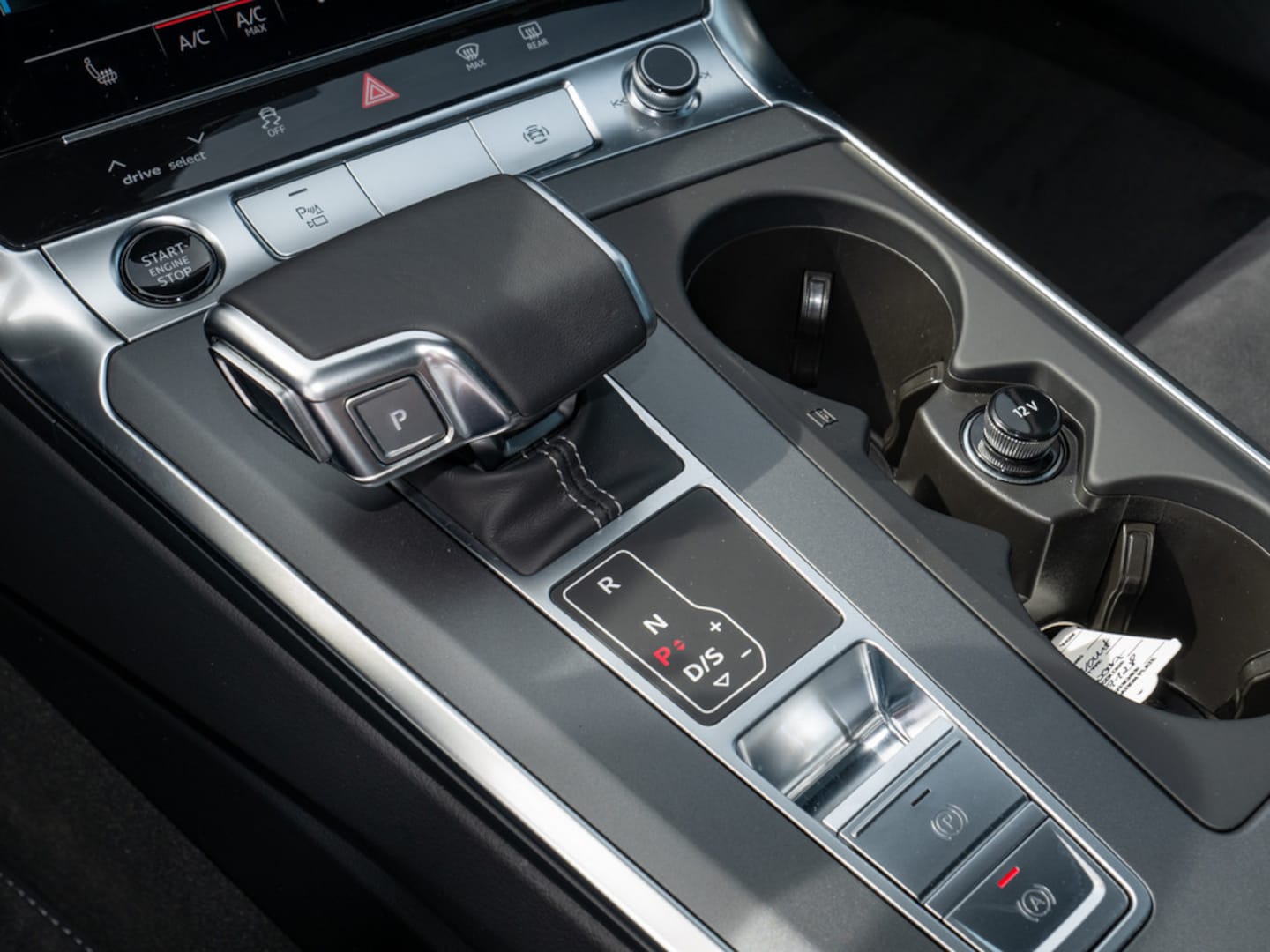 Bild über Audi A6 Avant S line 40 TDI quattro S tronic - für weitere Informationen kontaktieren Sie den Audi Partner