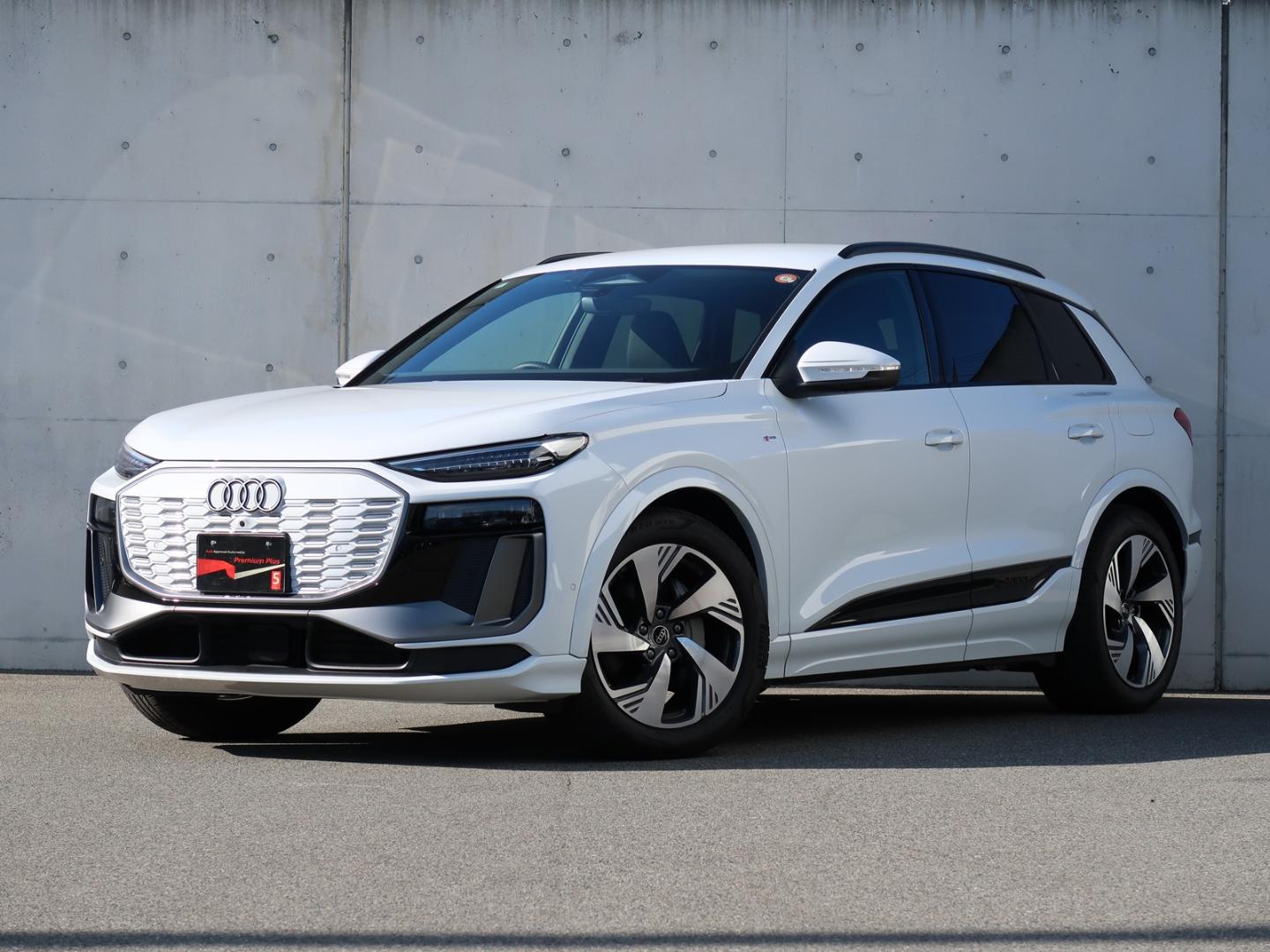 Audi Q6 SUV e-tron quattro advanced for more details contact your dealer