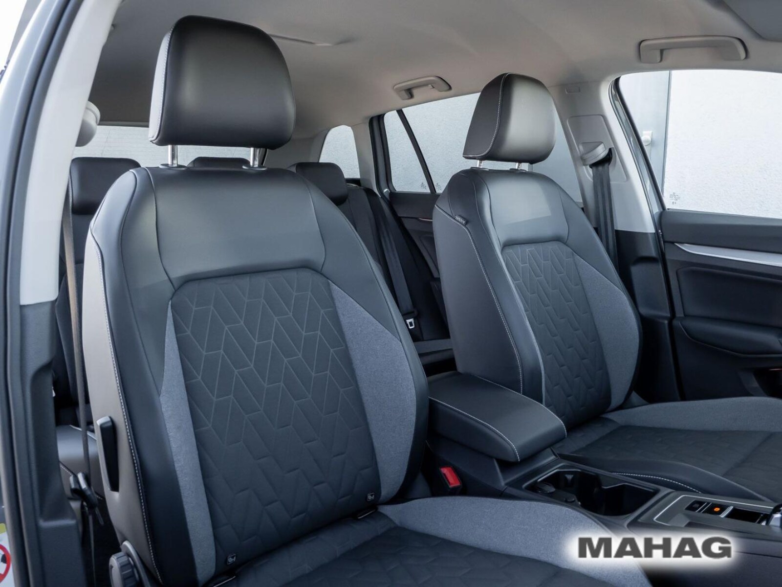 Volkswagen Golf Variant – Bild 14