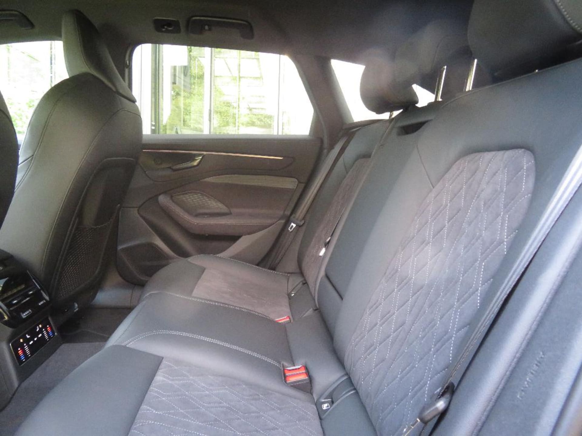Audi A6 Avant S line