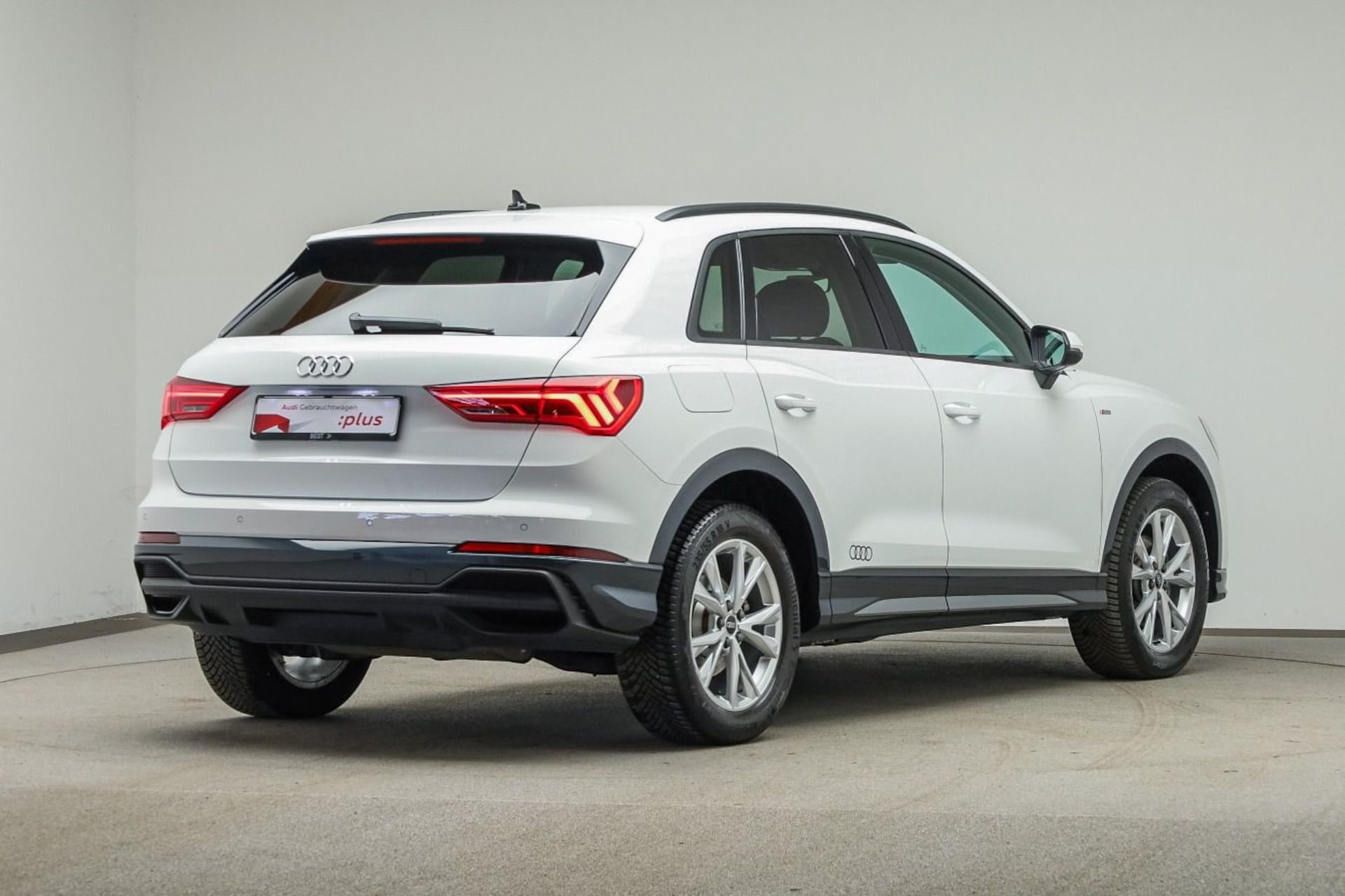 Audi Q3 SUV S line