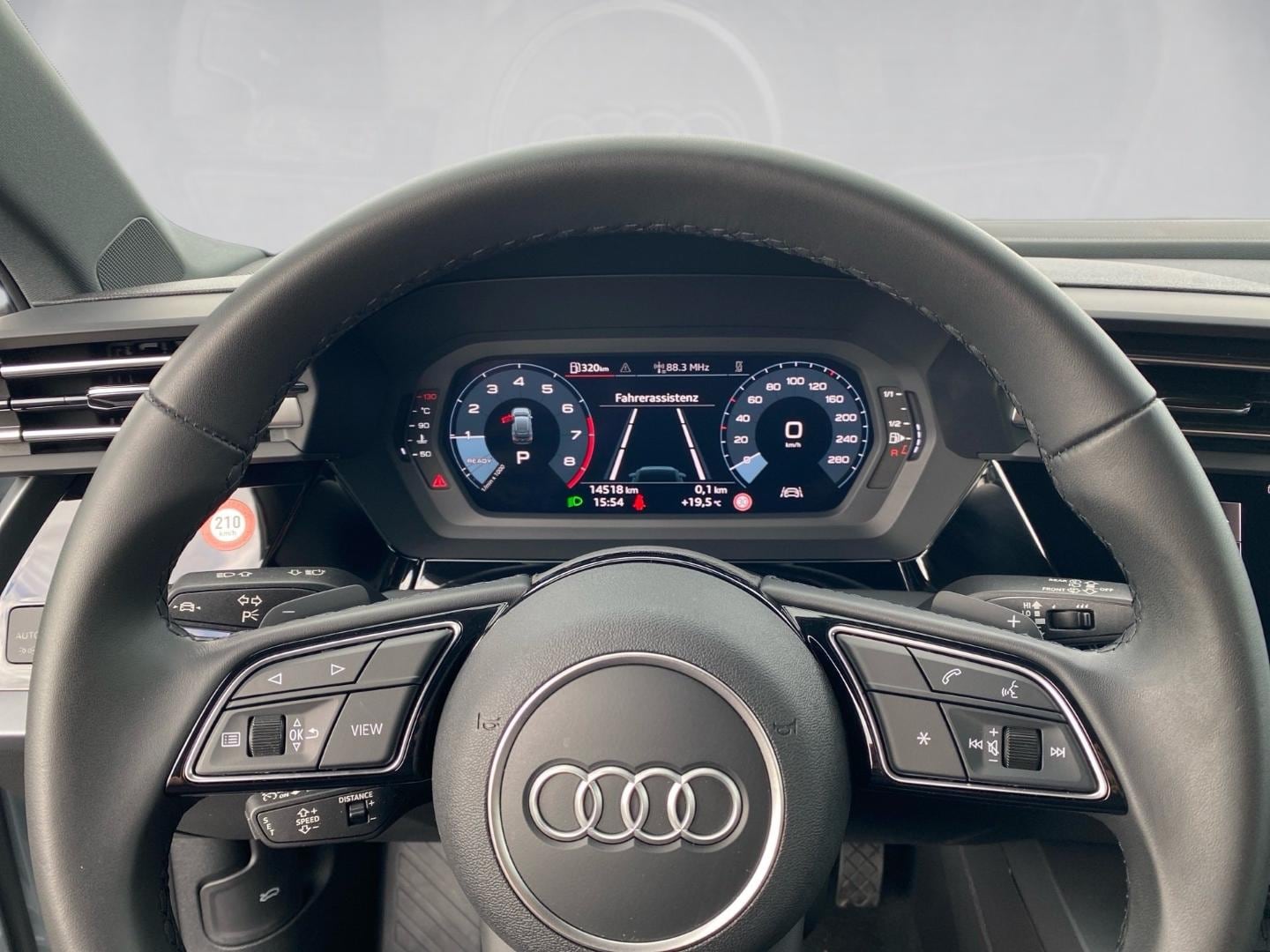 Bild über Audi A3 allstreet 35 TFSI S tronic - für weitere Informationen kontaktieren Sie den Audi Partner