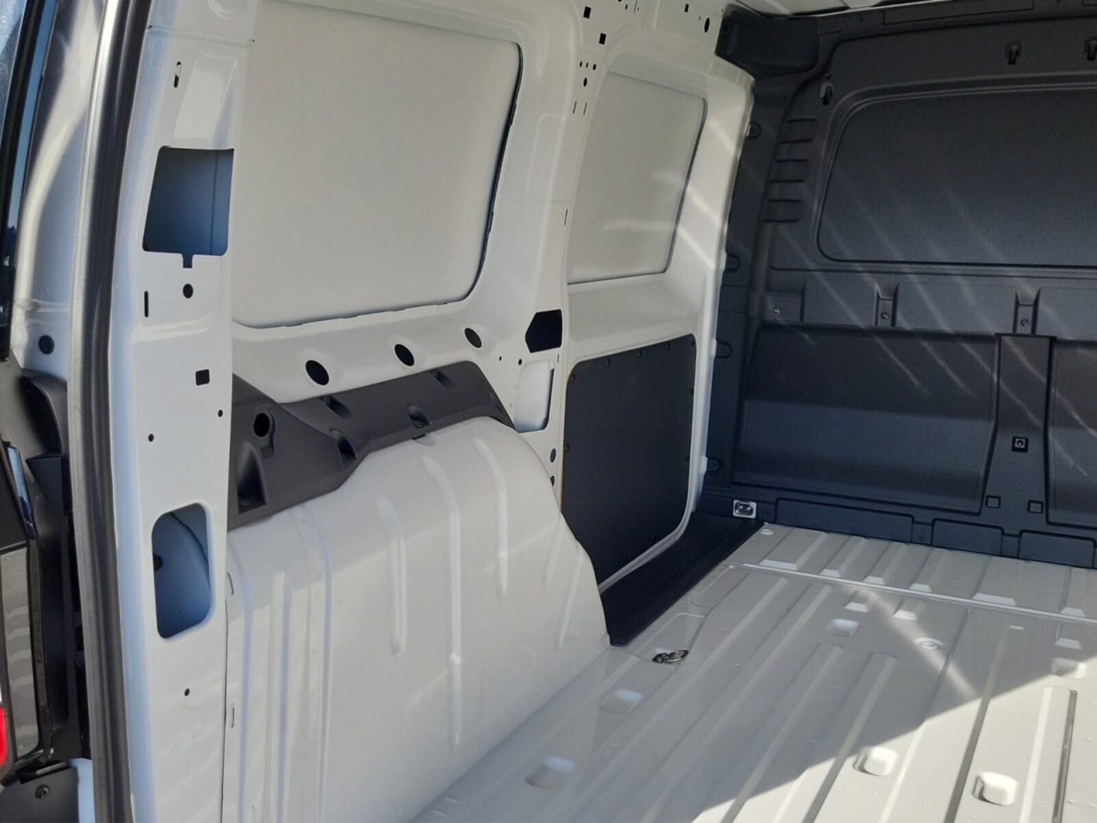 Volkswagen Caddy Maxi Cargo – Bild 10