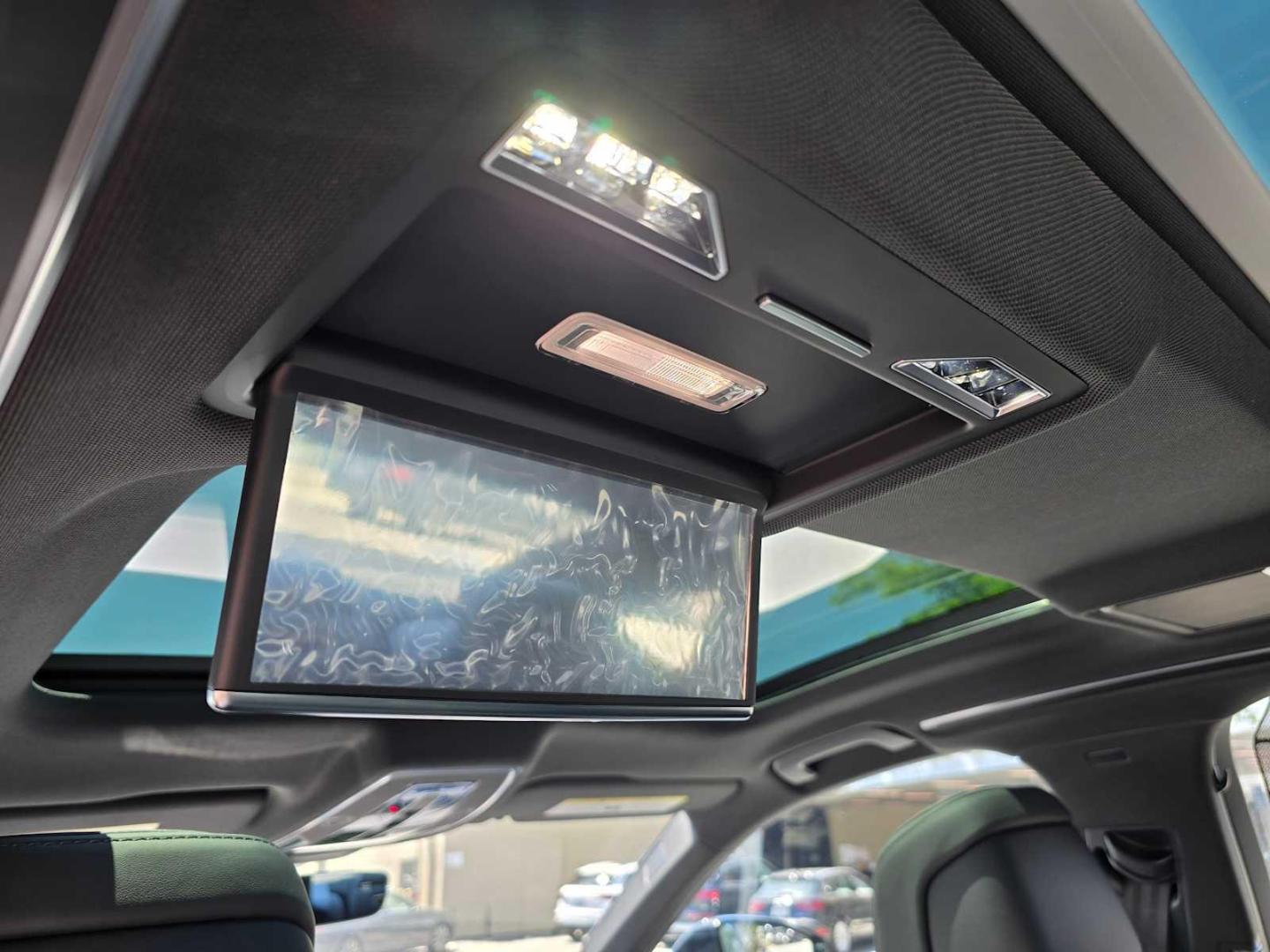 2025 Audi A8 Base - Photo 25