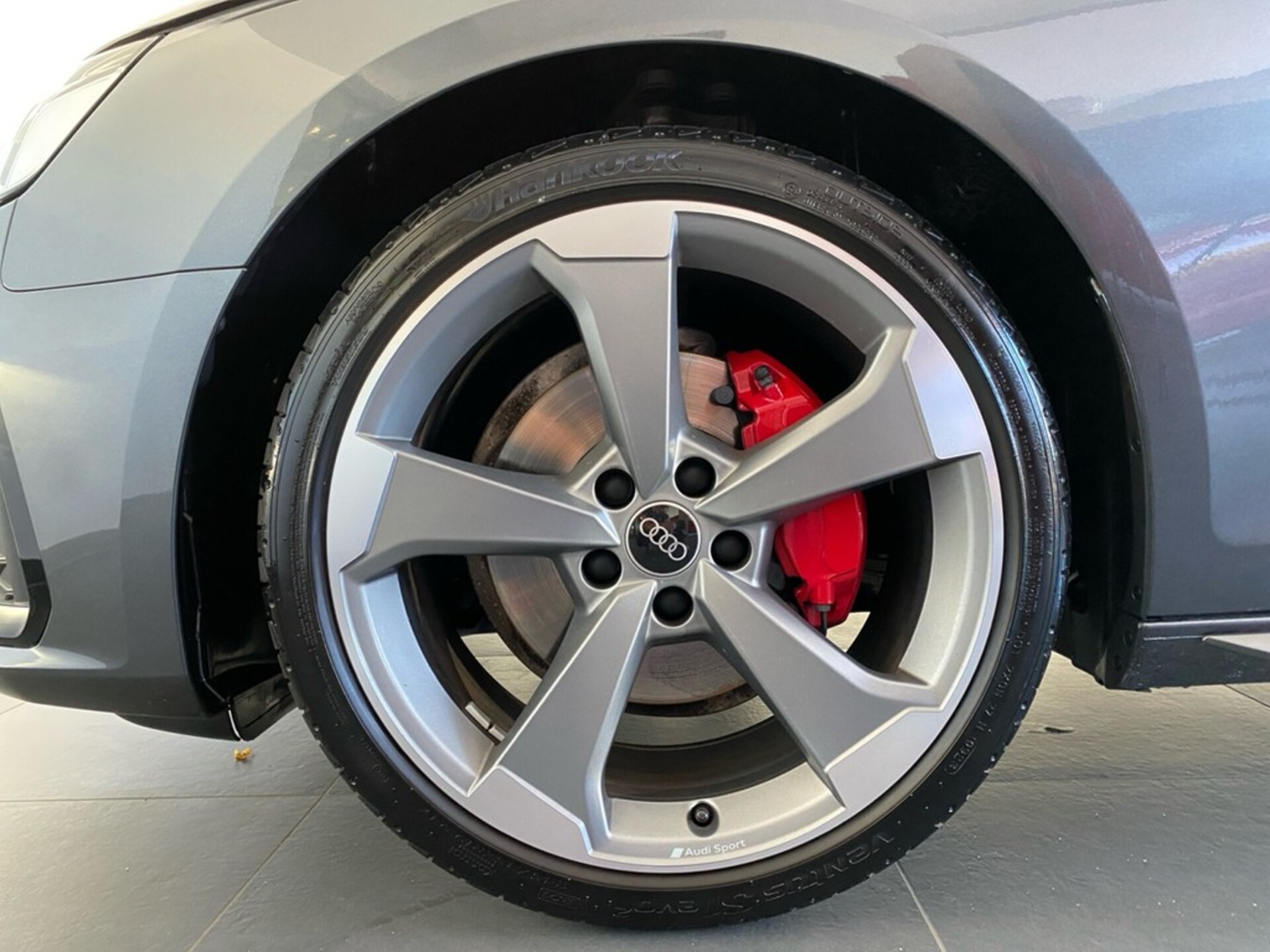 Audi A4 Avant S line