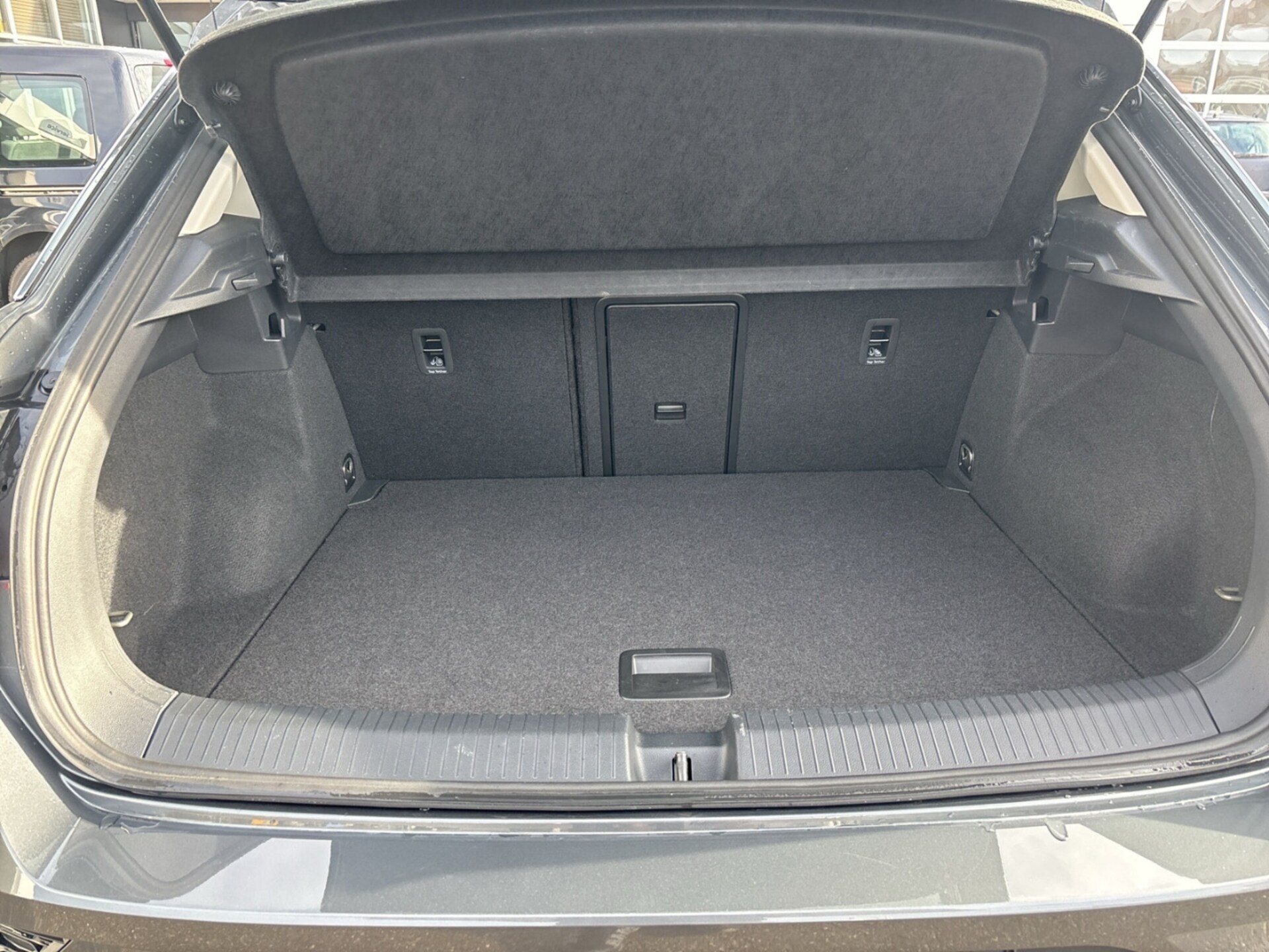 Volkswagen T-Roc Active
