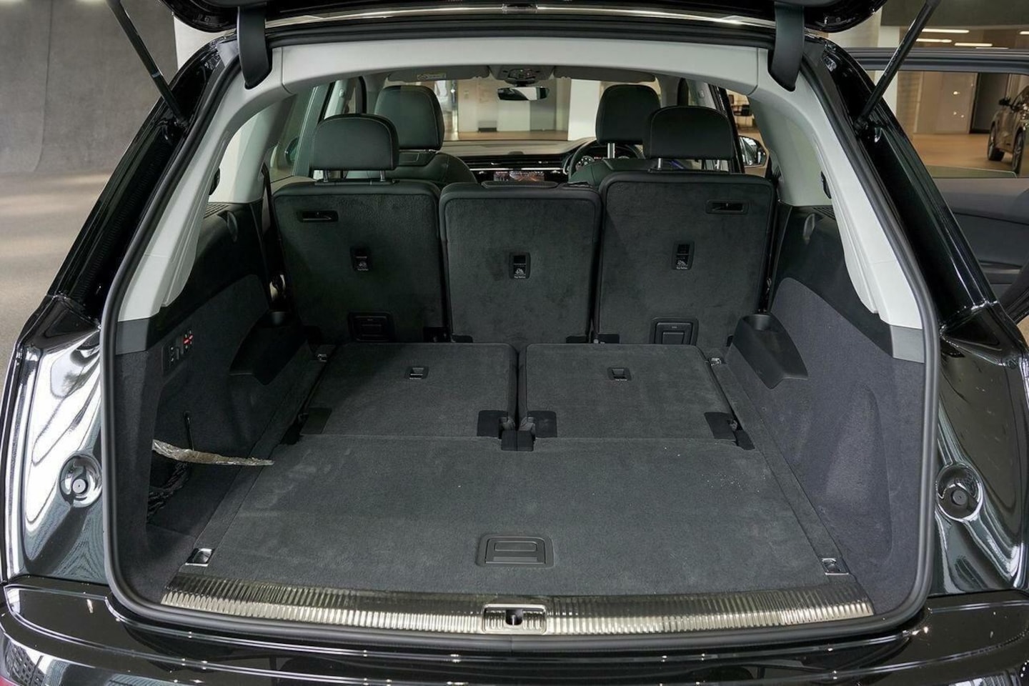 Image about Audi Q7 SUV TFSI quattro tiptronic