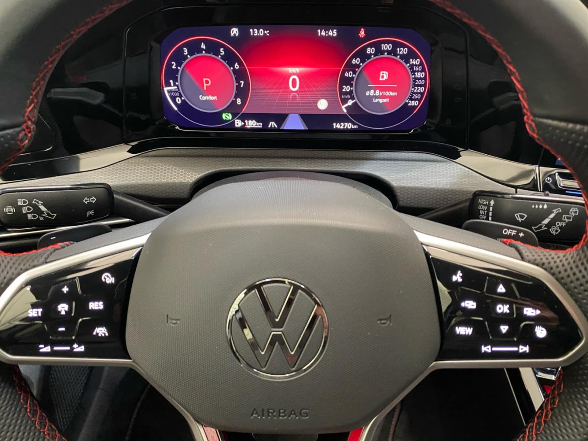 Volkswagen Golf GTI