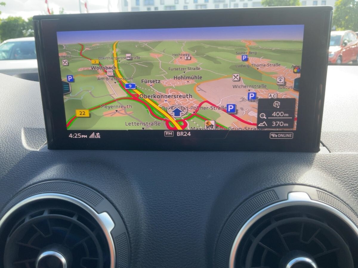 Image about Audi Q2 advanced 30 TDI Schaltgetriebe