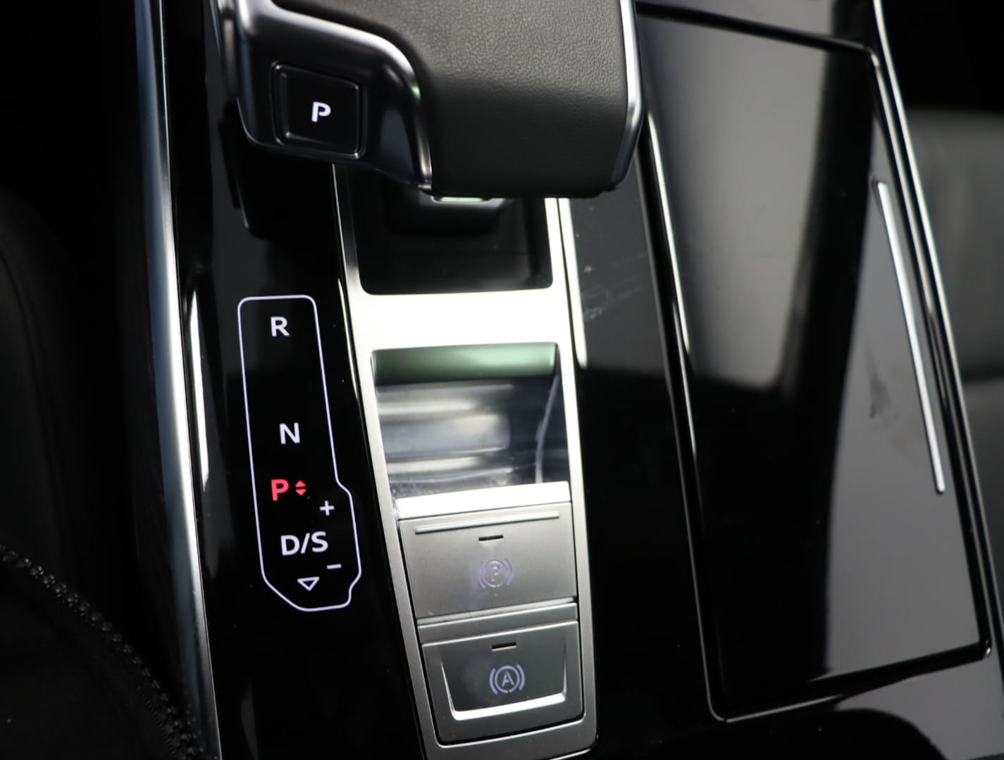 Bild über Audi A8 50 TDI quattro tiptronic - für weitere Informationen kontaktieren Sie den Audi Partner