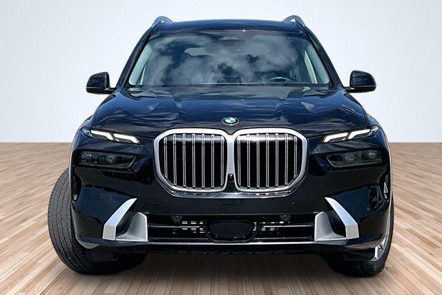 2023 BMW X7