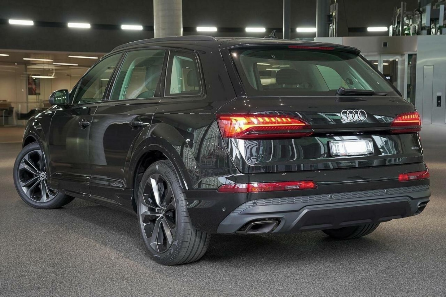 Image about Audi Q7 SUV TFSI quattro tiptronic