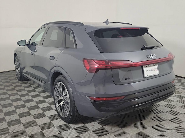 2024 Audi Q8 e-tron