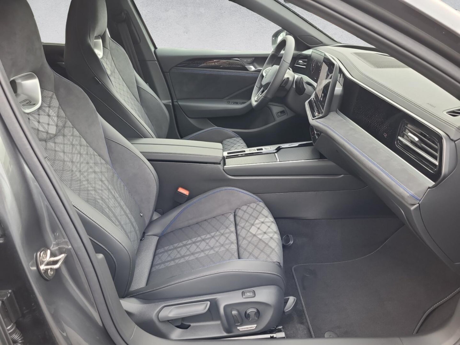Volkswagen Passat R-Line