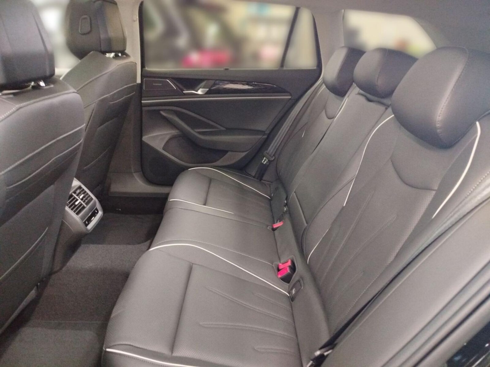 Volkswagen Passat – Bild 10
