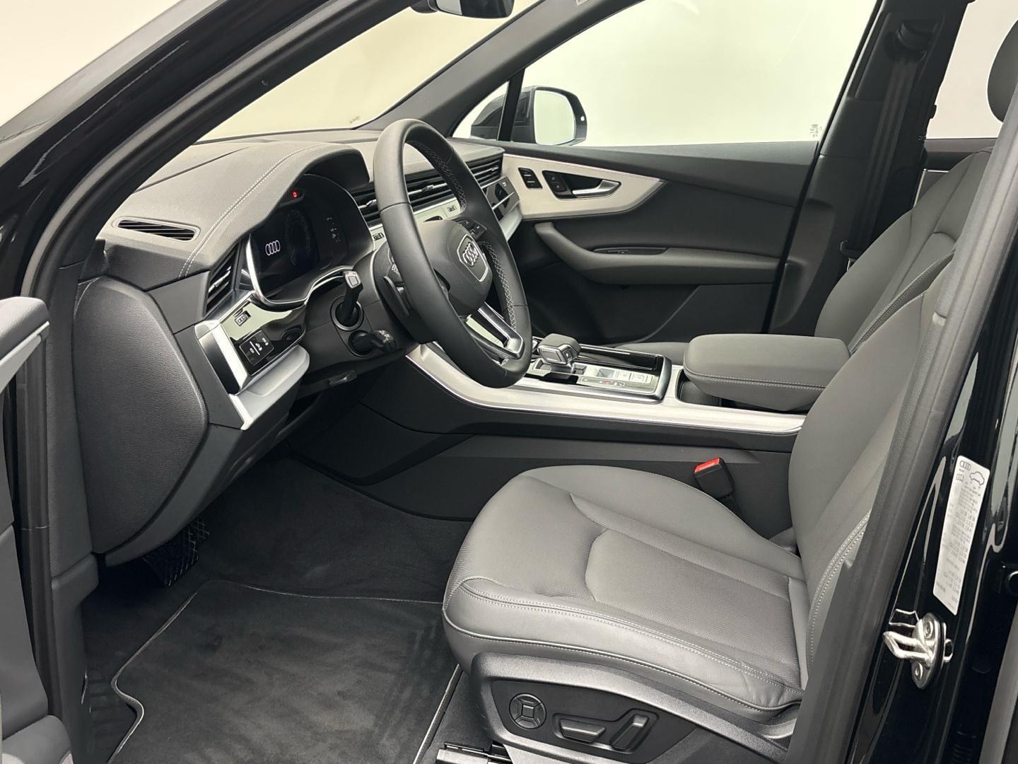 Bild über Audi Q7 SUV S line business TDI quattro 210 kW tiptronic - für weitere Informationen kontaktieren Sie den Audi Partner