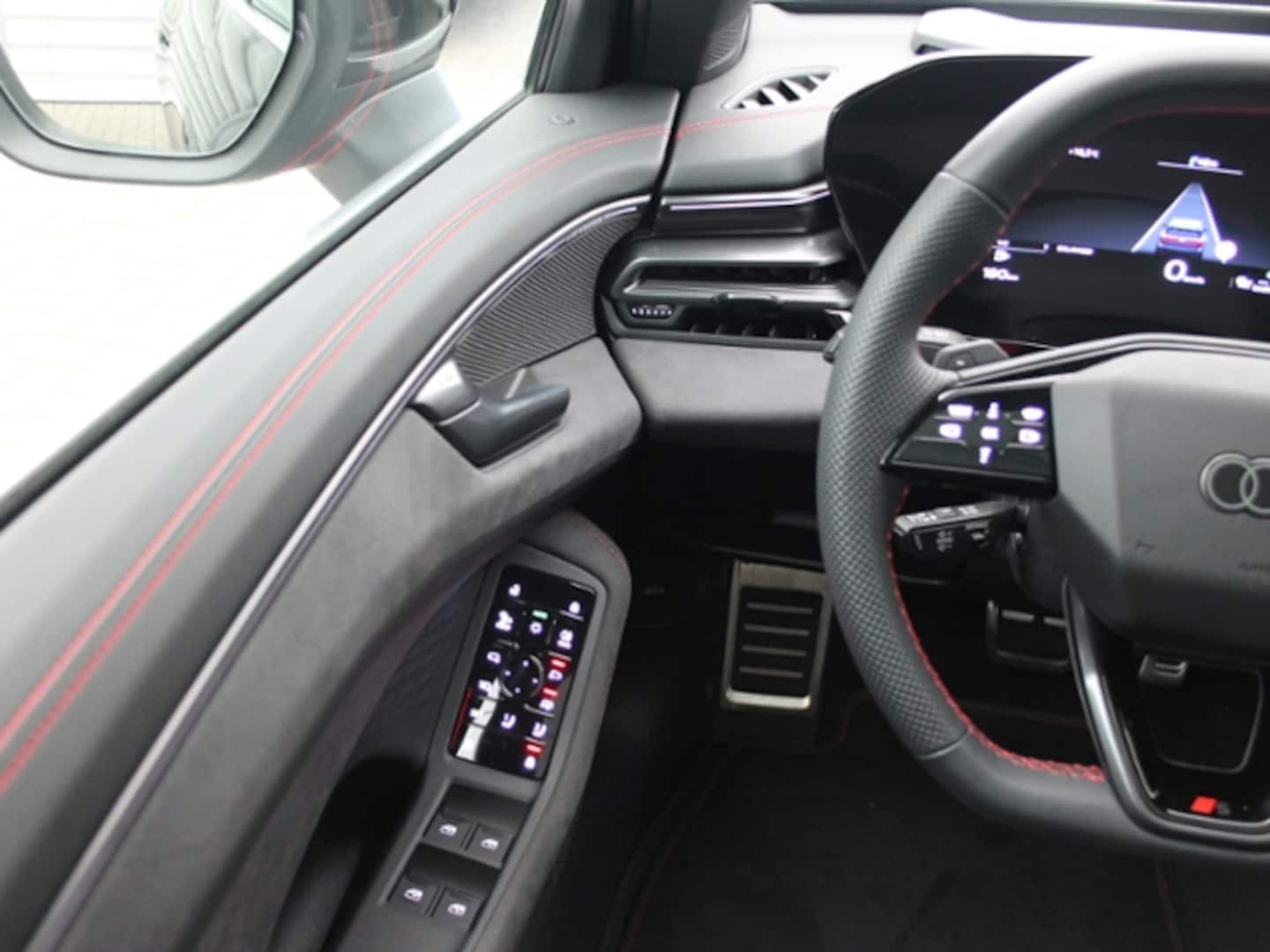 Bild über Audi A6 Avant TFSI quattro 270 kW S tronic - für weitere Informationen kontaktieren Sie den Audi Partner
