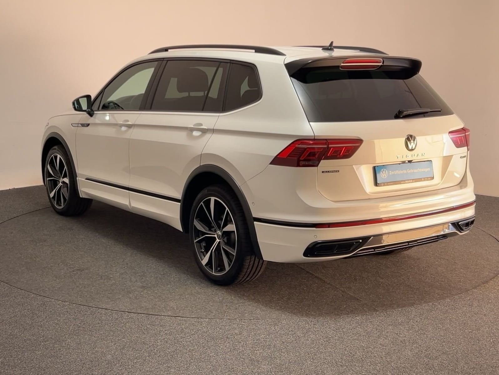 Volkswagen Tiguan Allspace – Bild 7