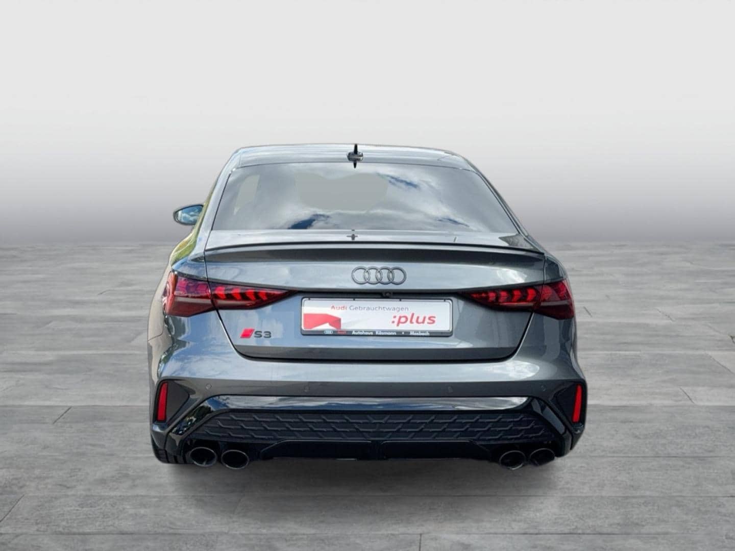 Bild über Audi S3 Limousine TFSI quattro S tronic - für weitere Informationen kontaktieren Sie den Audi Partner