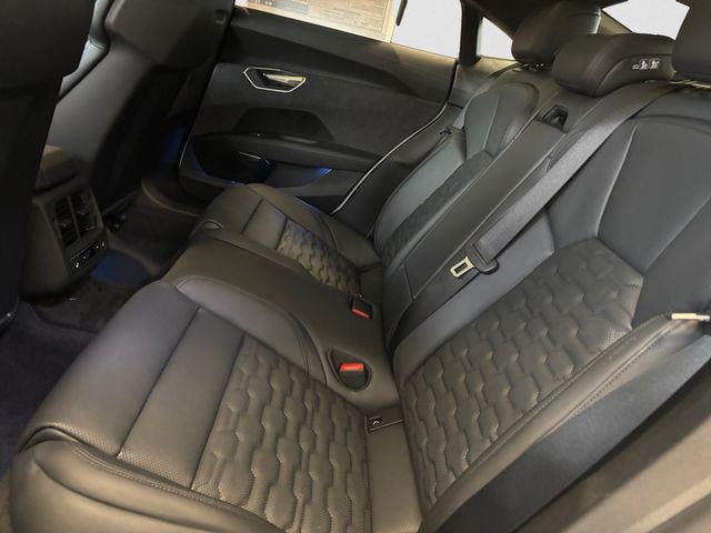 2026 Audi S e-tron GT Prestige - Photo 13