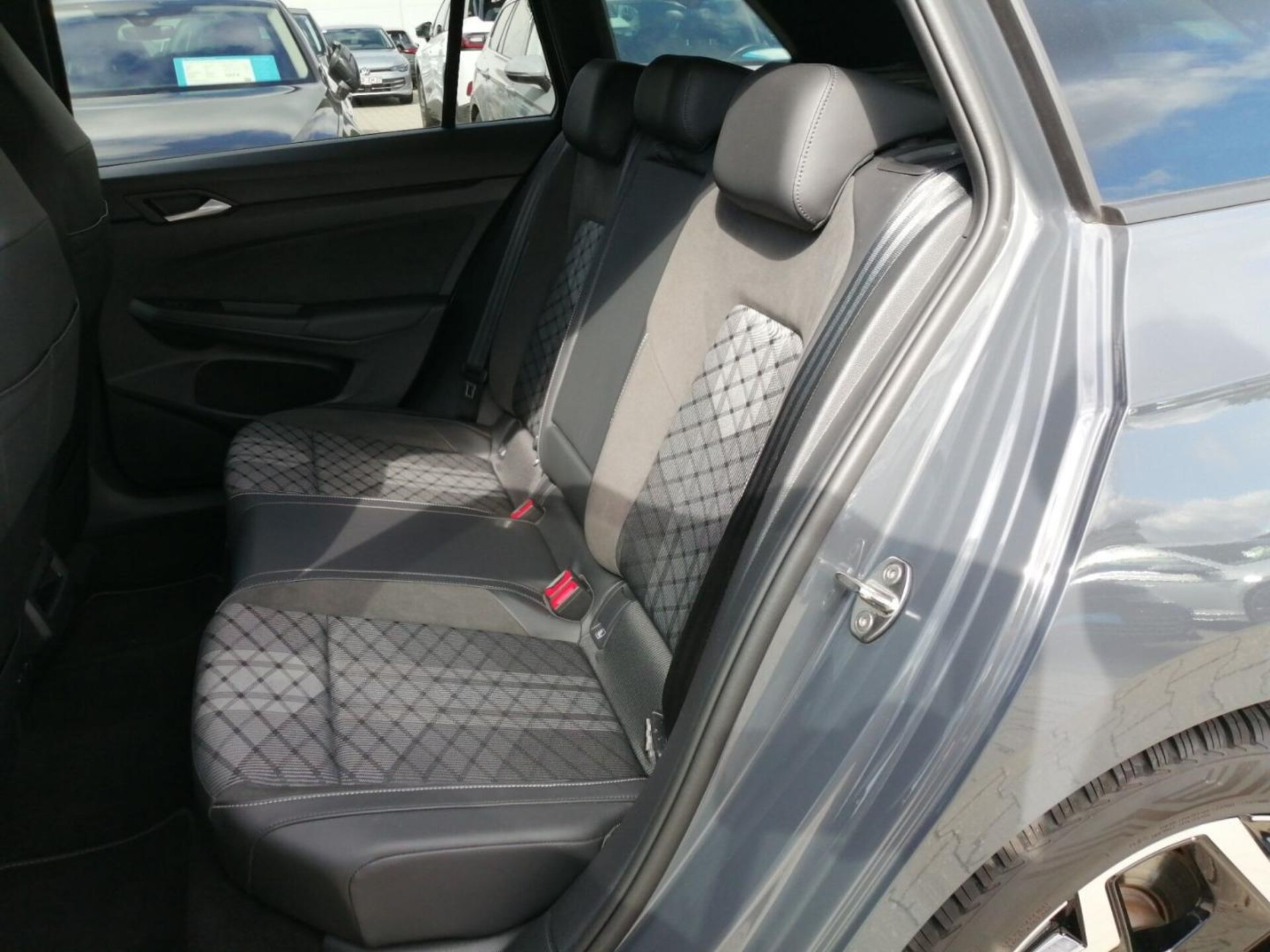 Volkswagen Golf Variant R-Line