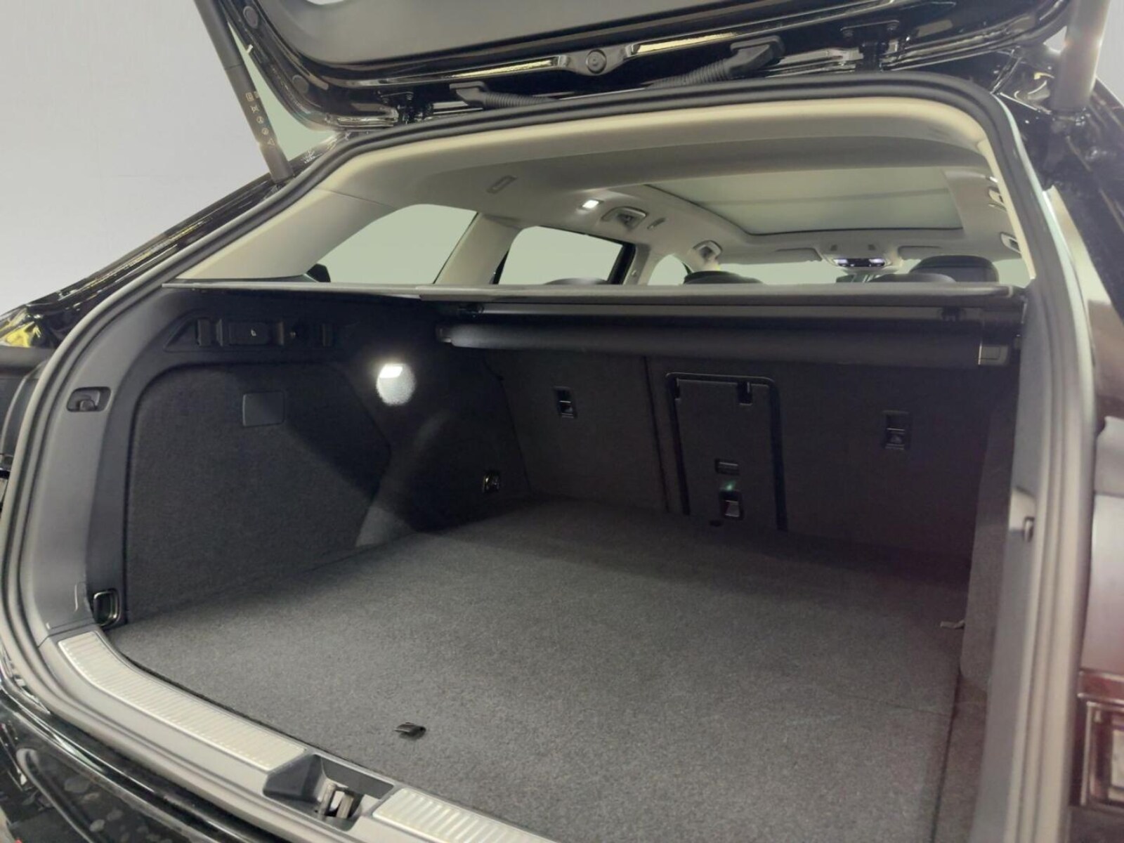 Volkswagen Passat – Bild 8