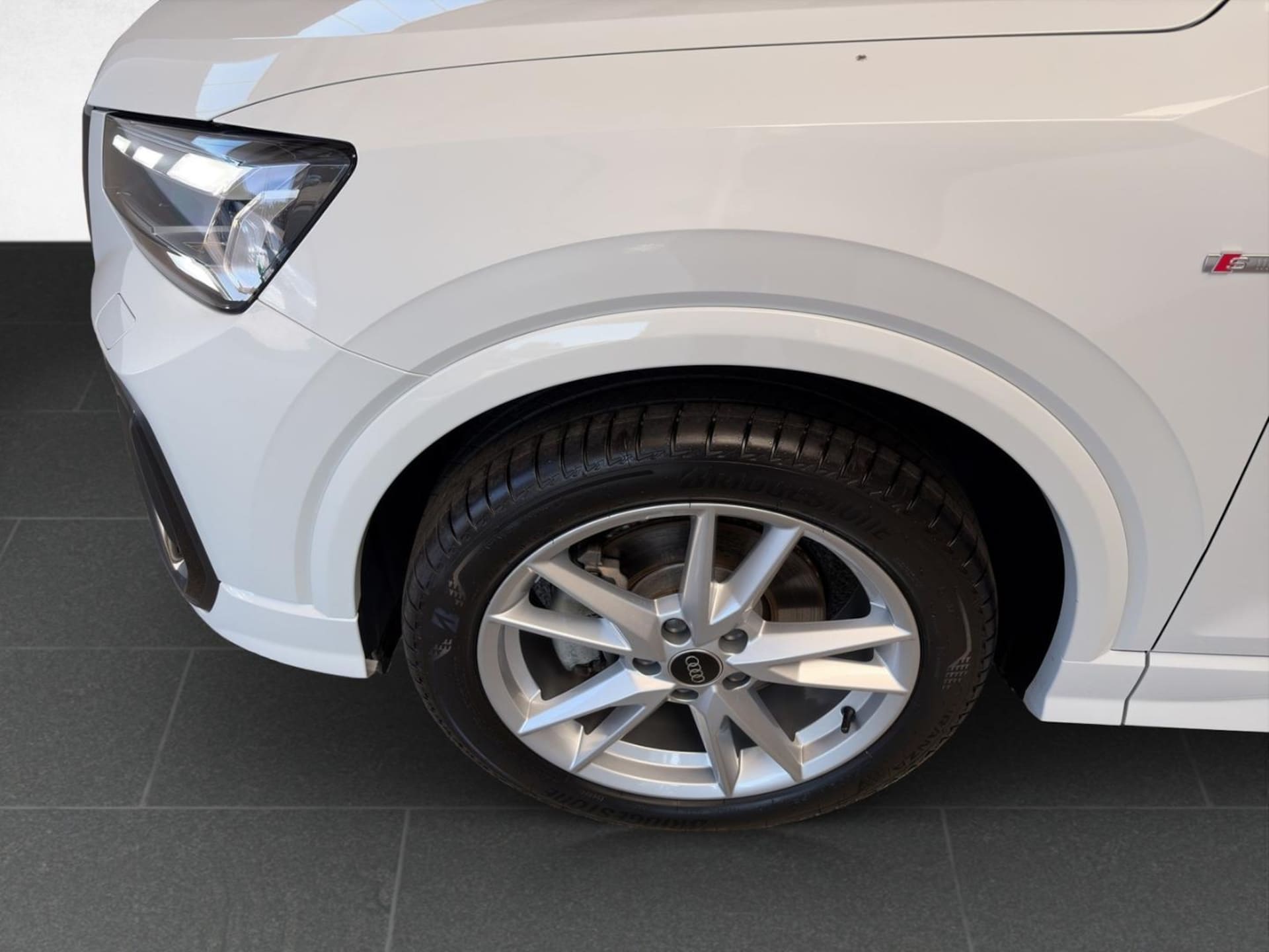 Audi Q2 S line