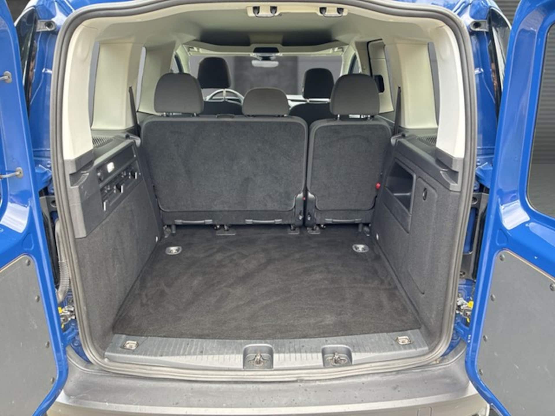 Volkswagen Caddy Kombi Basis-Modell